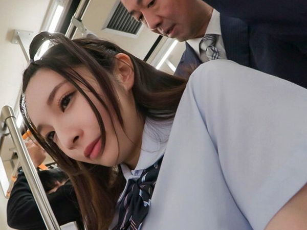 【空野きら】美少女JKは痴漢オヤジの手を拒めない…！次第に受け入れゴムなしSEXの快楽に溺れていく！！