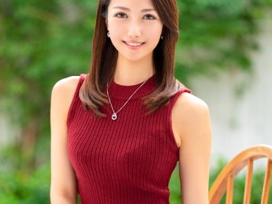 【熟女】元モデルでクォーターのスレンダーな人妻！おまんこをクリクリと弄りながらフェラチオご奉仕…