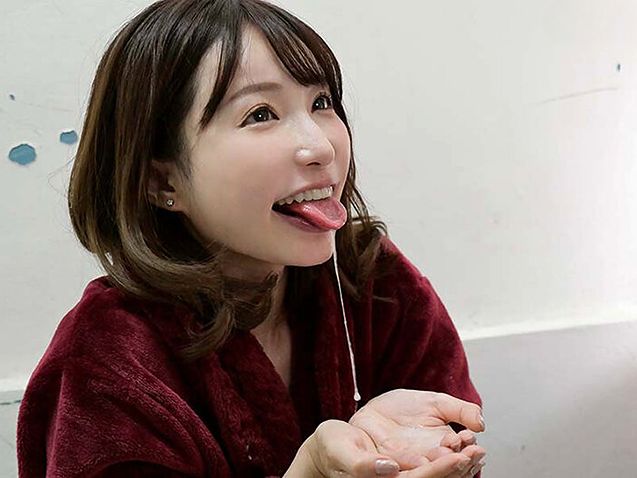 【天使もえ】笑顔でおちんちんをフェラチオしてくれる美女！生ハメしたら悶絶顔に変化してマン汁を垂らす！